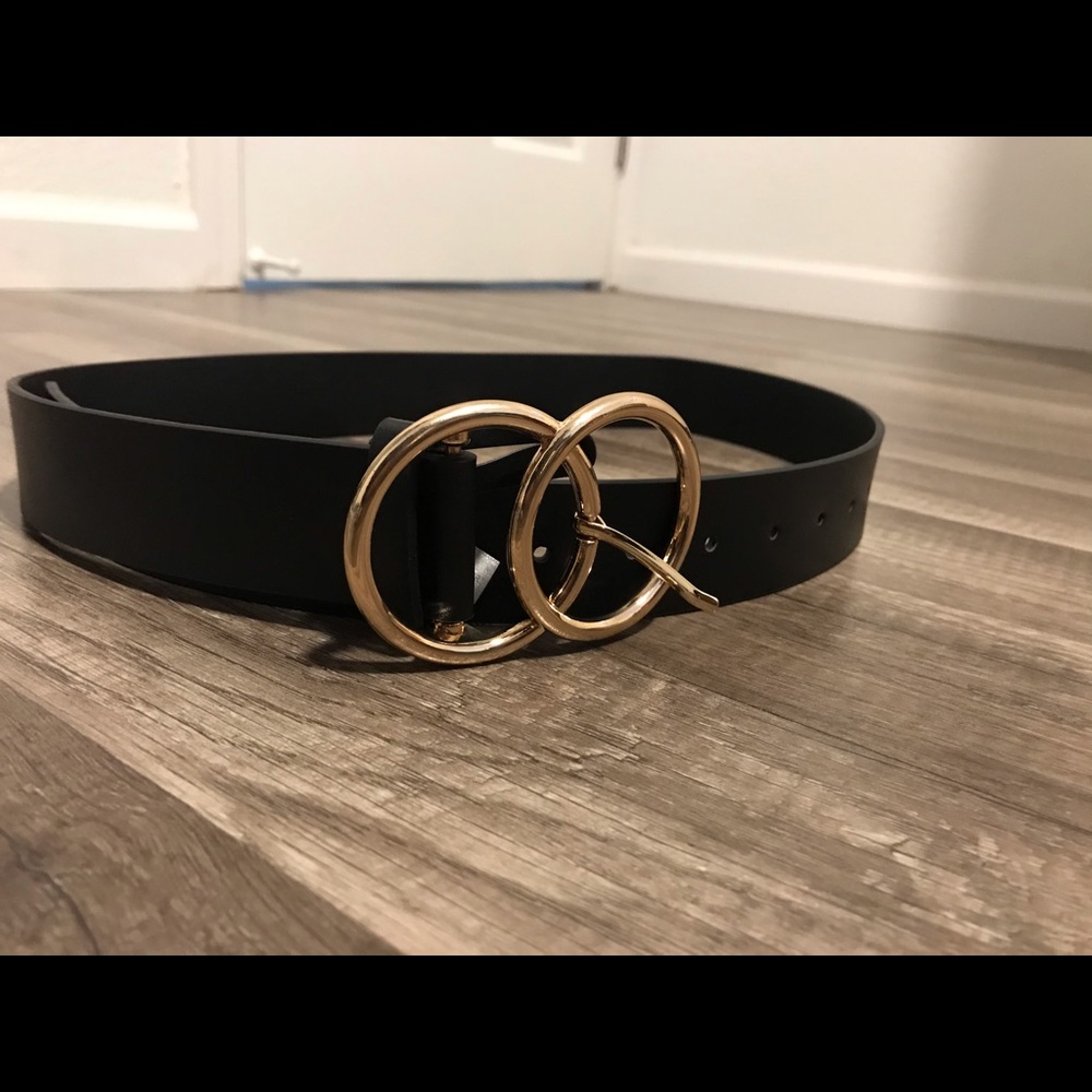 Fashion Nova Seeing Double Black Belt